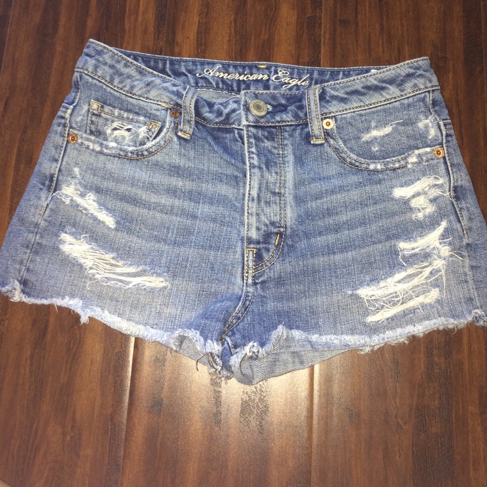 AE HIGH WASTED SHORTS